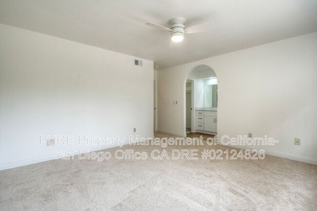 Building Photo - 3540 Roselle Ave