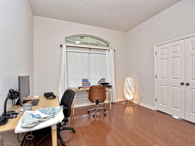 Building Photo - 16612 Barrhead Cove