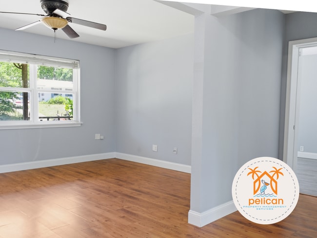 Building Photo - Spacious 4 Bedroom, 2 Bathroom Home