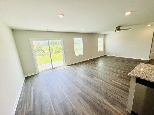 Building Photo - 809 Rivas Ct