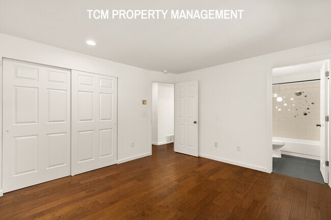 Building Photo - 15703 Midvale Ave N