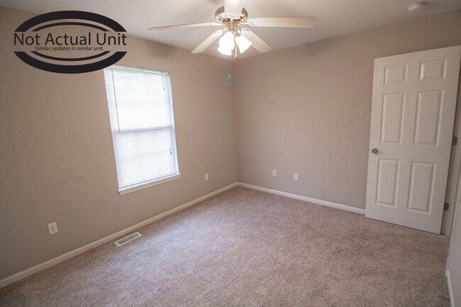 Building Photo - 3912 Snowy Owl Dr