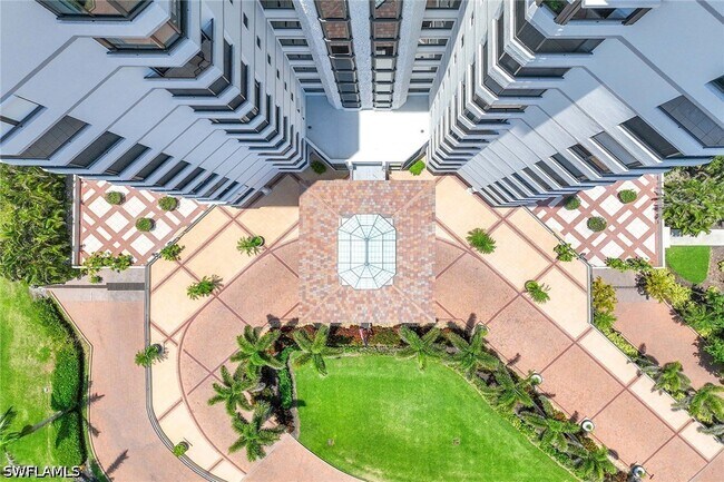 Building Photo - 6075 Pelican Bay Blvd