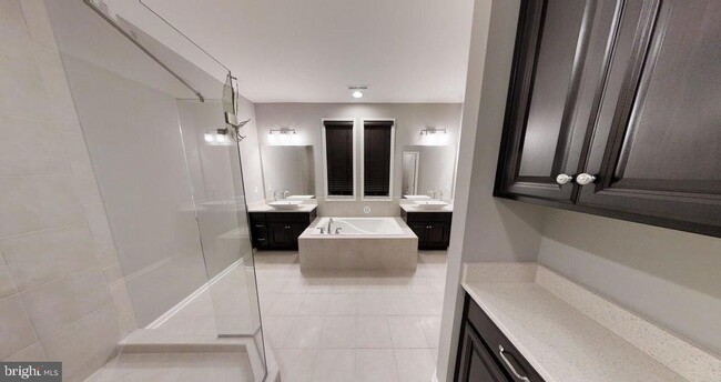 Building Photo - 141 Coachman Cir