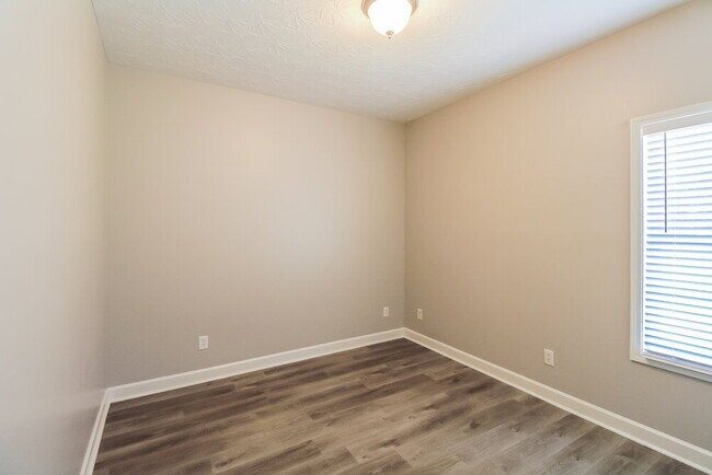 Building Photo - 705 Riata Ct