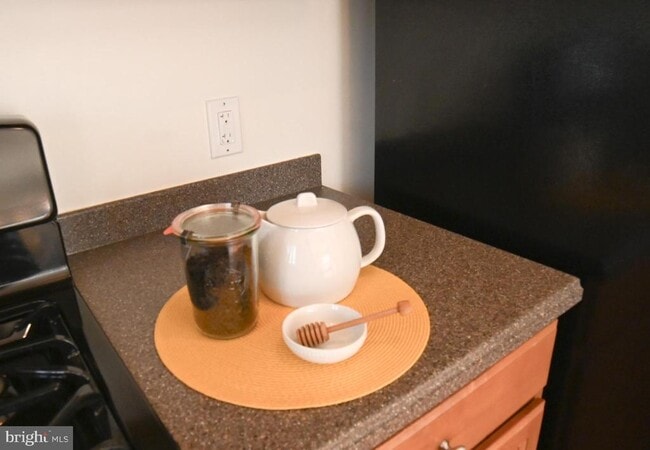 Building Photo - 1910 Cavalier Ln