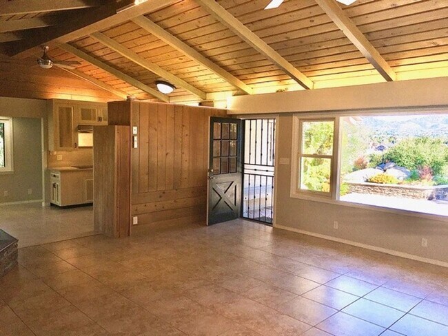 Building Photo - **AVAILABLE NOW**