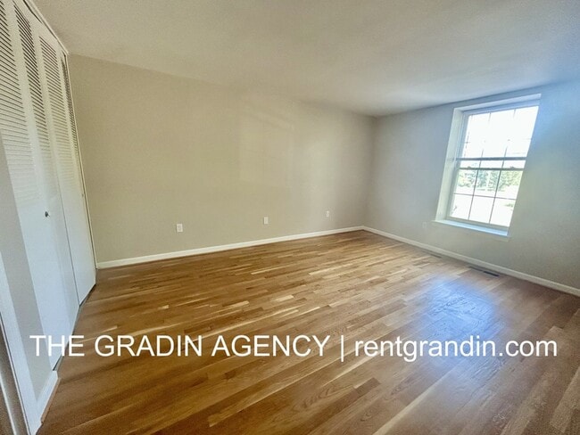 Building Photo - 1805 Grandin Rd SW