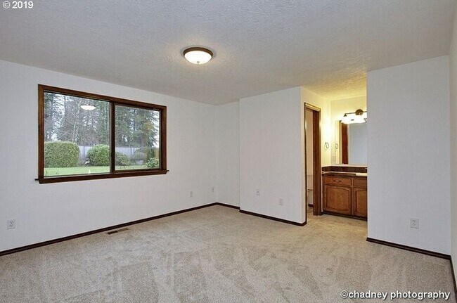 Building Photo - 13064 SE 130th Ave
