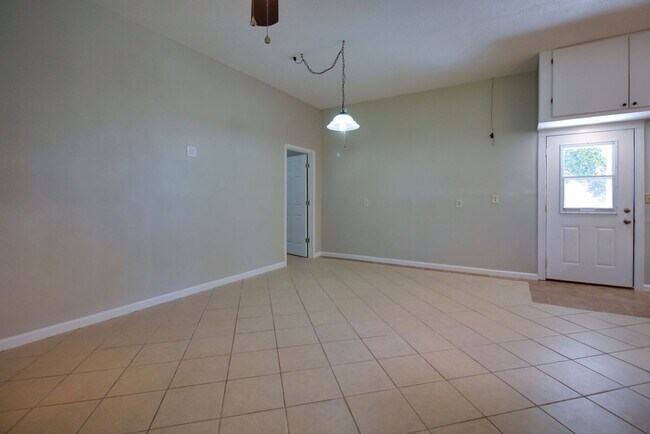 Building Photo - Waterfront on the Bay