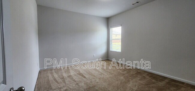 Building Photo - 633 Amrose Way