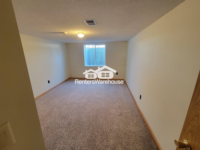 Building Photo - 401 2nd Ave SW