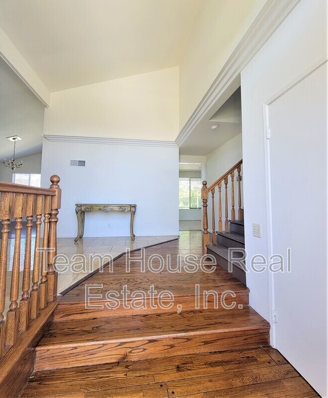 Building Photo - 23423 Vía Boscana