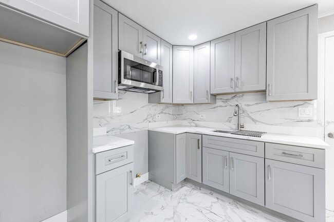 Building Photo - 4677 W 84th Pl
