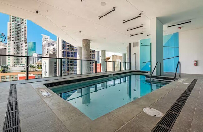 Building Photo - 398 NE 5th St