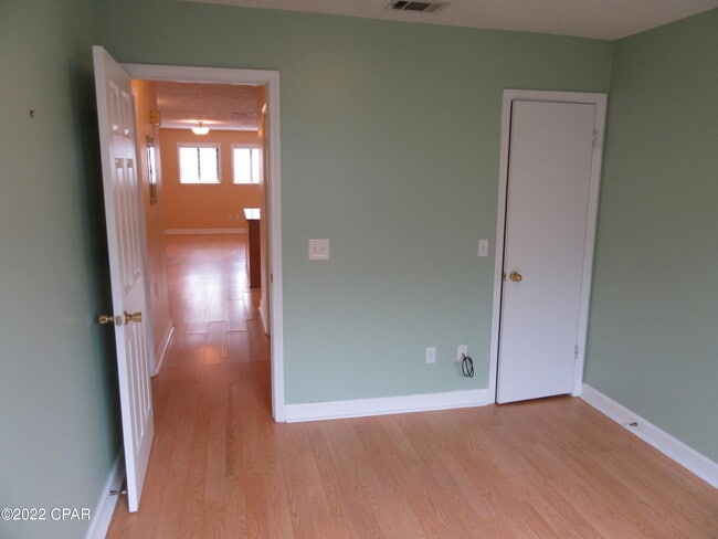 Building Photo - 820 Premier Dr