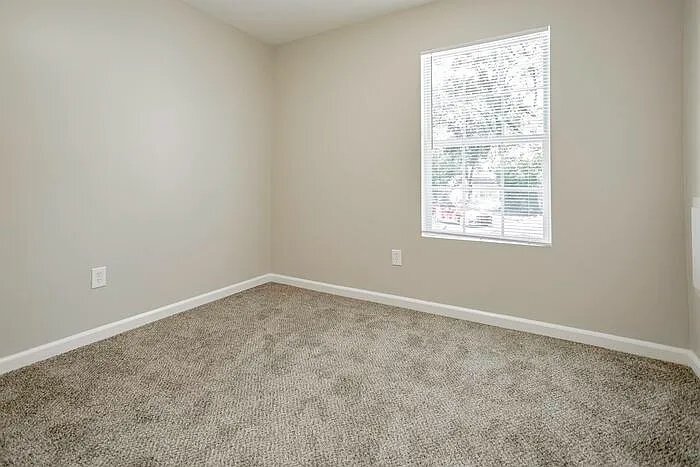 Building Photo - 1544 Holland Ave