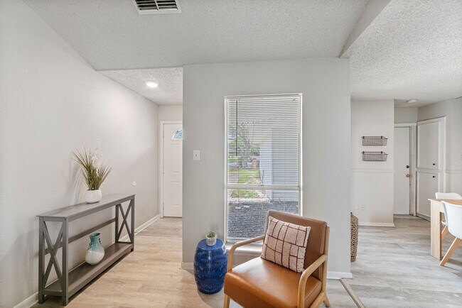 Building Photo - 11906 Blueridge Mountains Dr