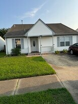 Building Photo - 1848 Gershwin Dr