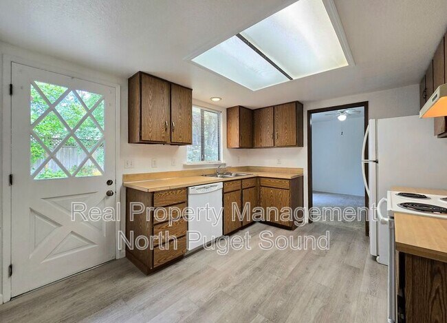 Building Photo - 9033 244th St SW