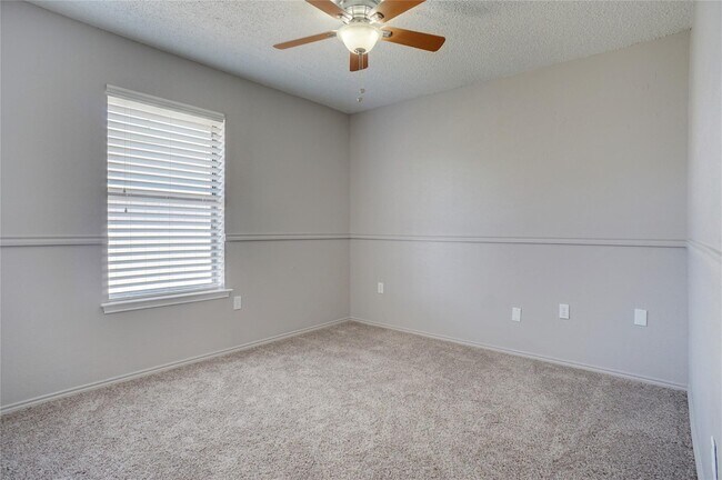 Building Photo - 7745 Pear Tree Ln
