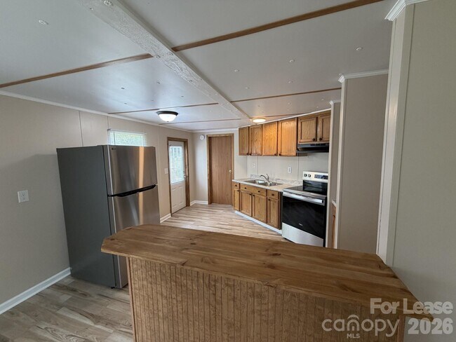 Building Photo - 118 Ricks Ln