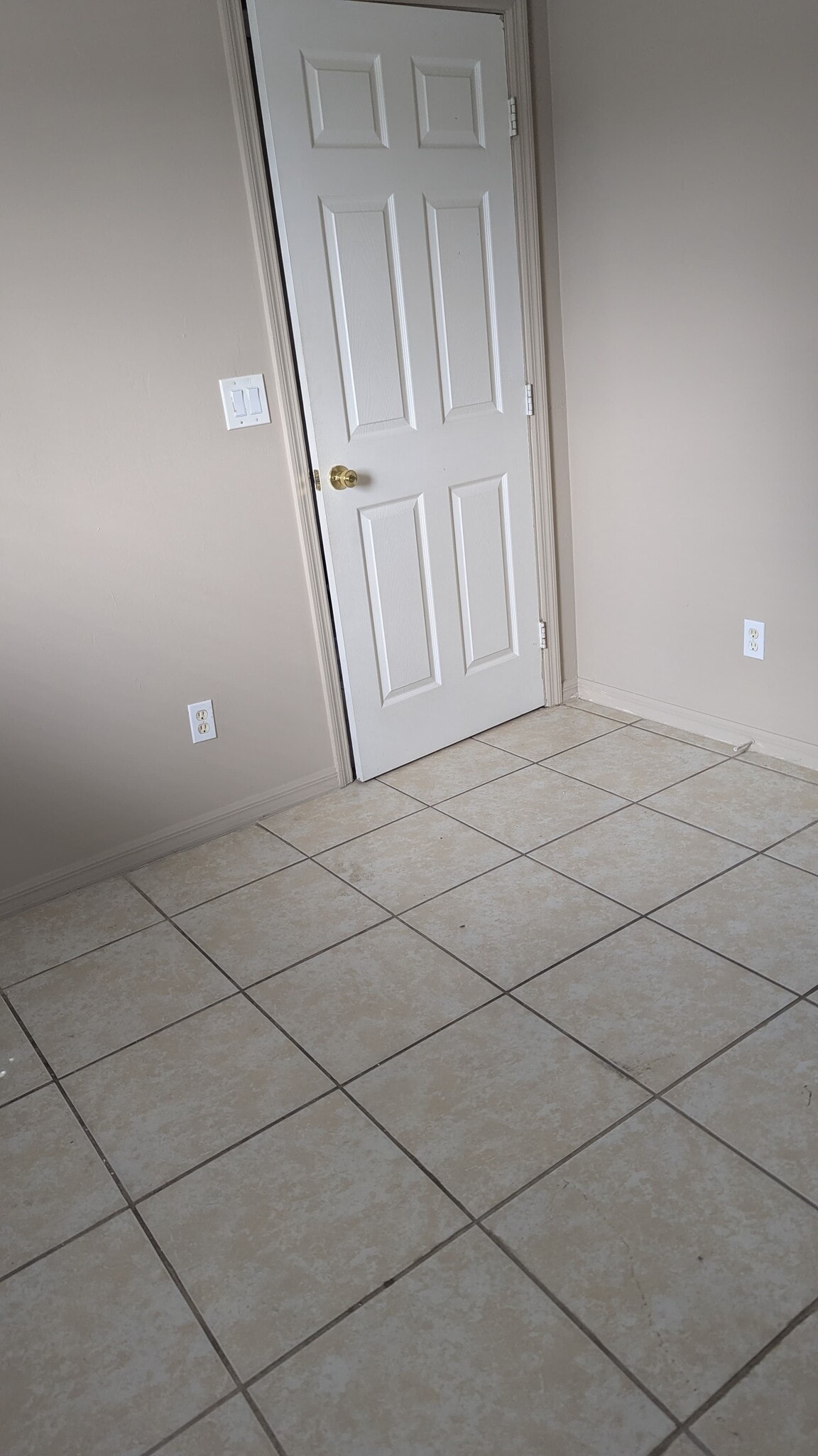 Building Photo - 513 Meadow Rd