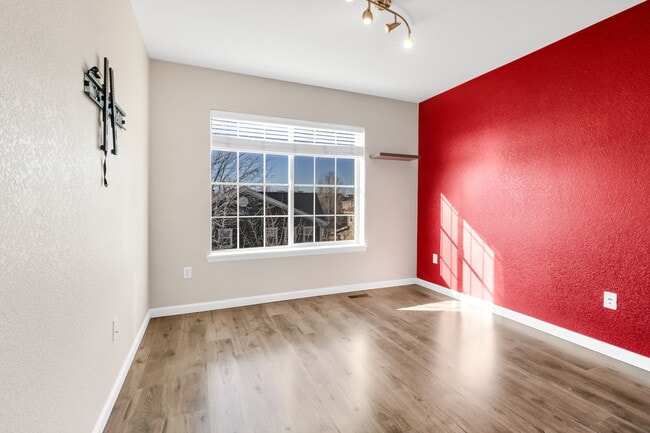 Building Photo - 2933 Central Park Blvd