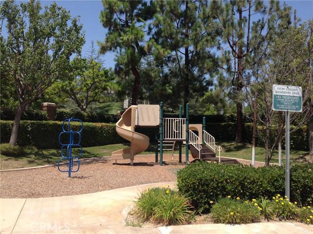 Building Photo - 16345 Creekside Pl