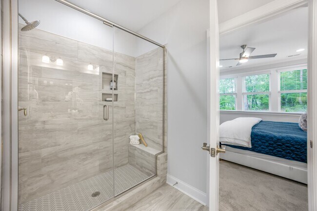 Building Photo - Washam Potts Townhomes