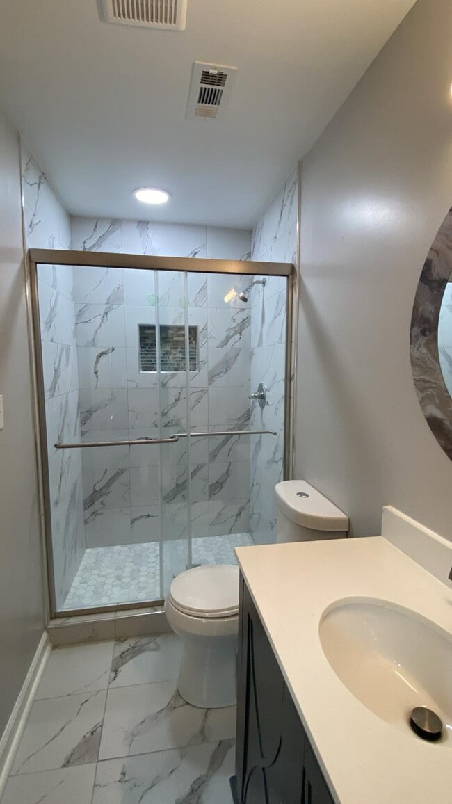 Building Photo - 10 Edith Key St