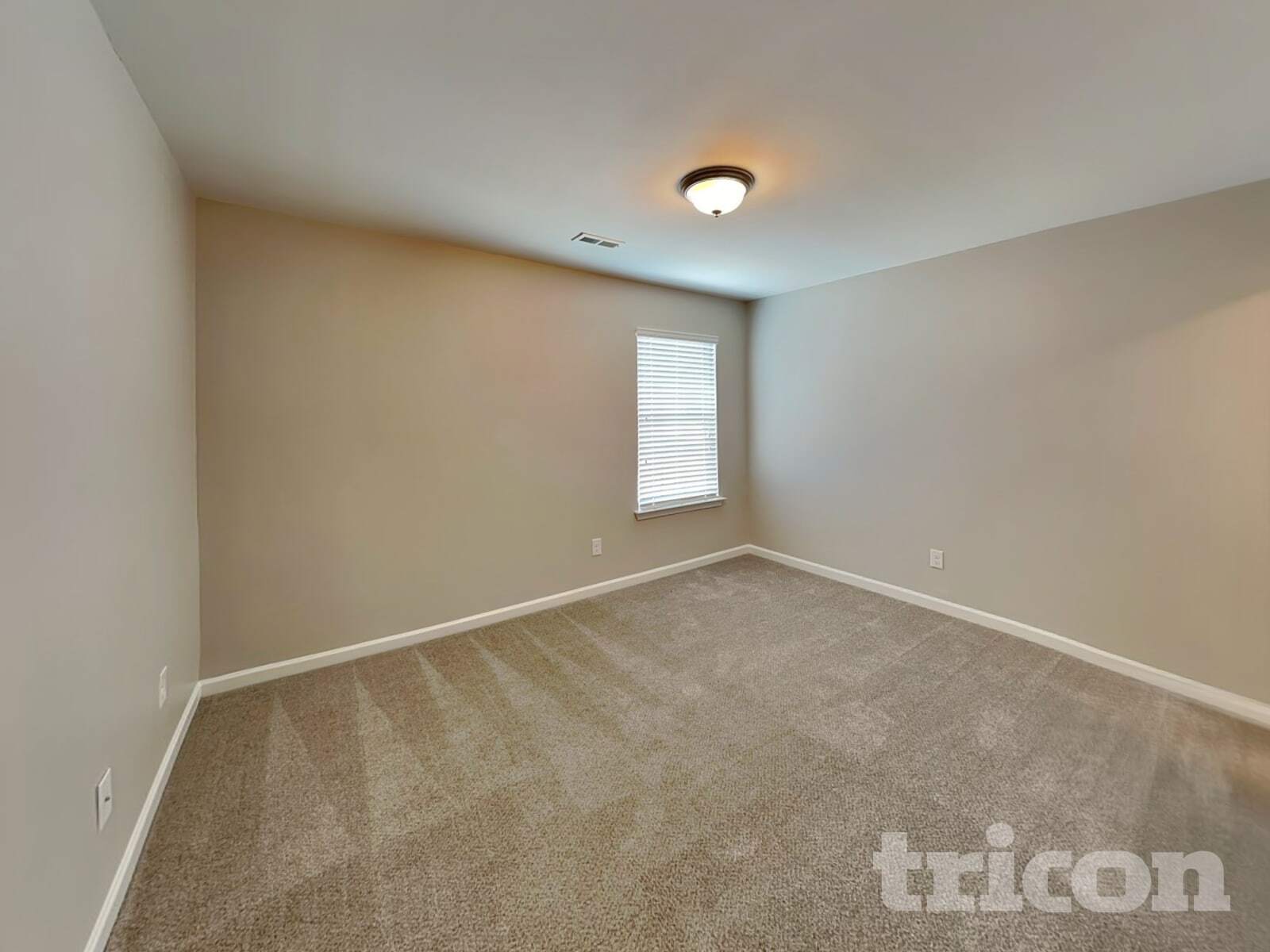 Building Photo - 150 King William Dr