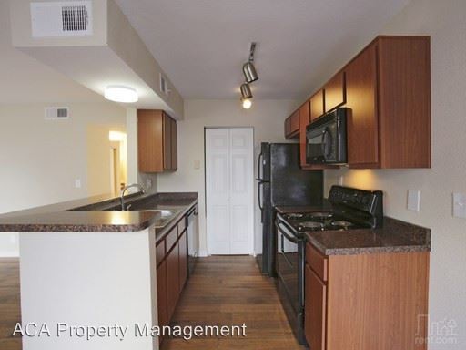 Building Photo - 241 Seville Dr