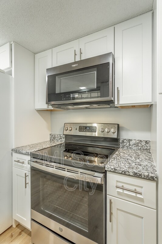 Building Photo - 508 Briar Park Ln