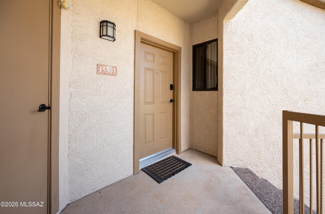 Building Photo - 2550 E River Rd