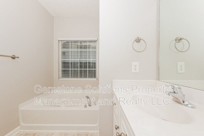 Building Photo - 1006 Prince St