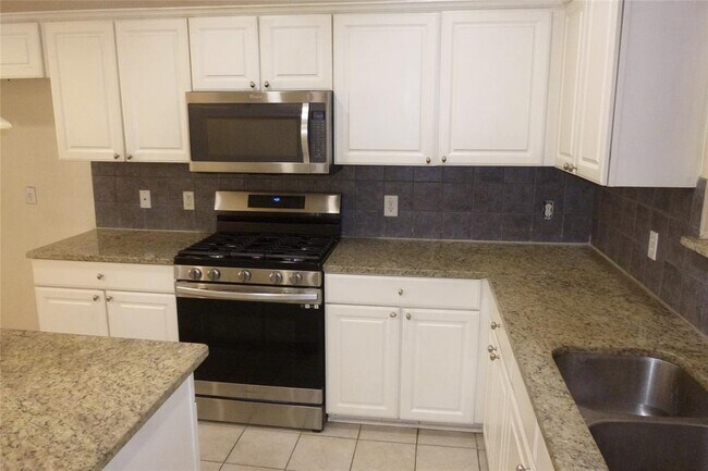 Building Photo - 1016 Stacia's Way