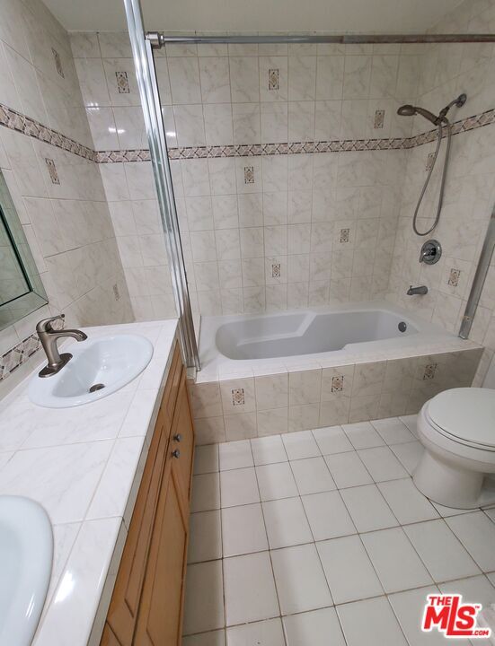 Building Photo - 4726 Park Granada