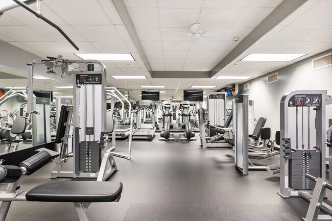 Building Photo - 3657 Peachtree Rd NE