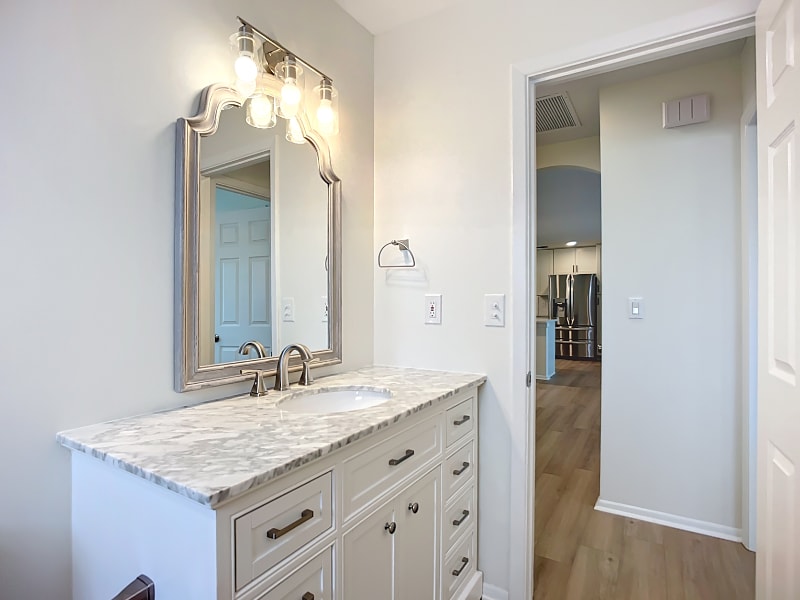 Building Photo - 2809 Taunton Dr W