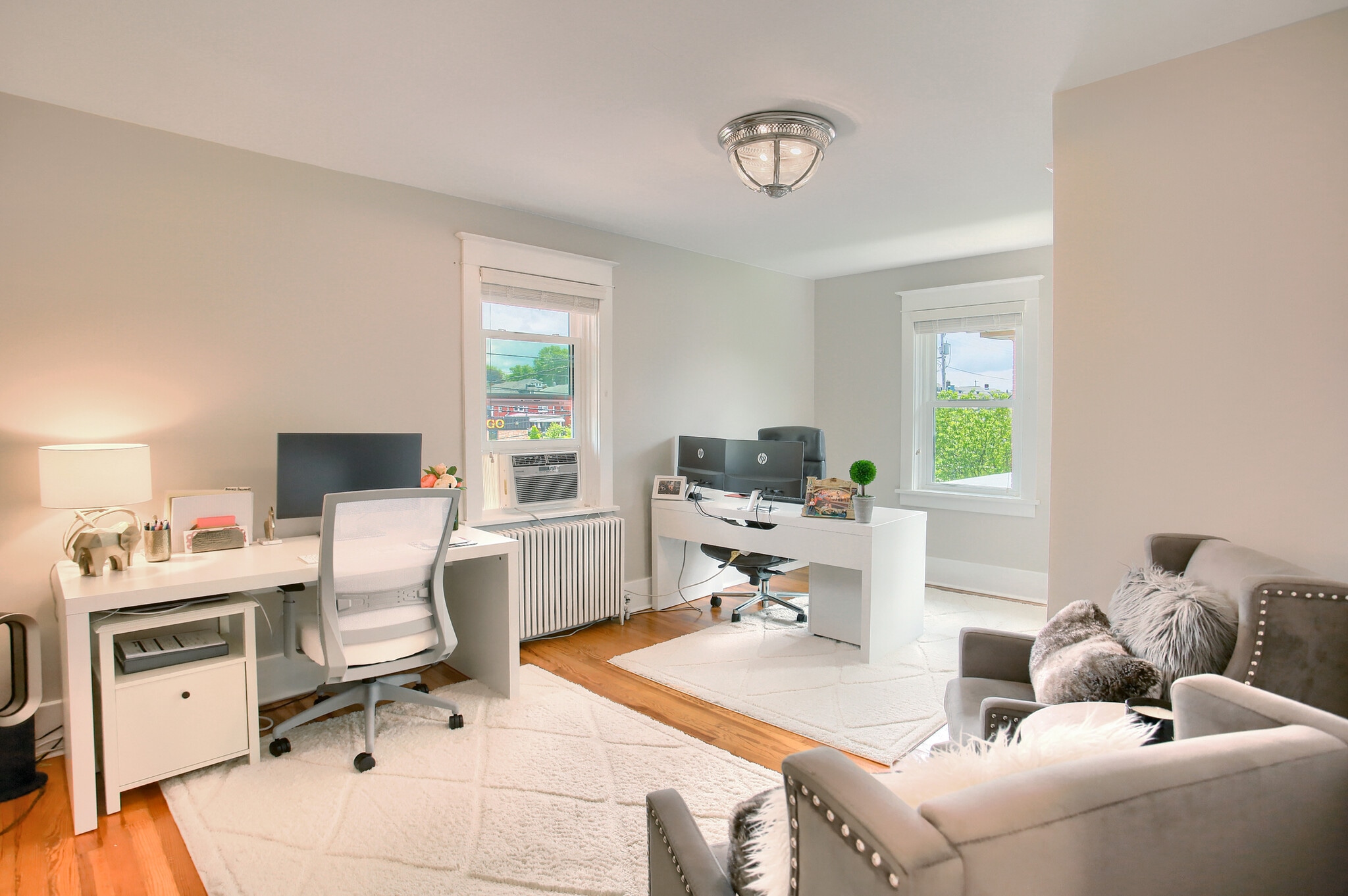 Building Photo - 144 W Chocolate Ave