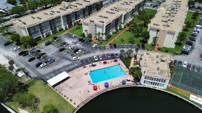 Building Photo - 851 Three Islands Boulevard