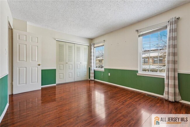 Building Photo - 8 Marsh Ct