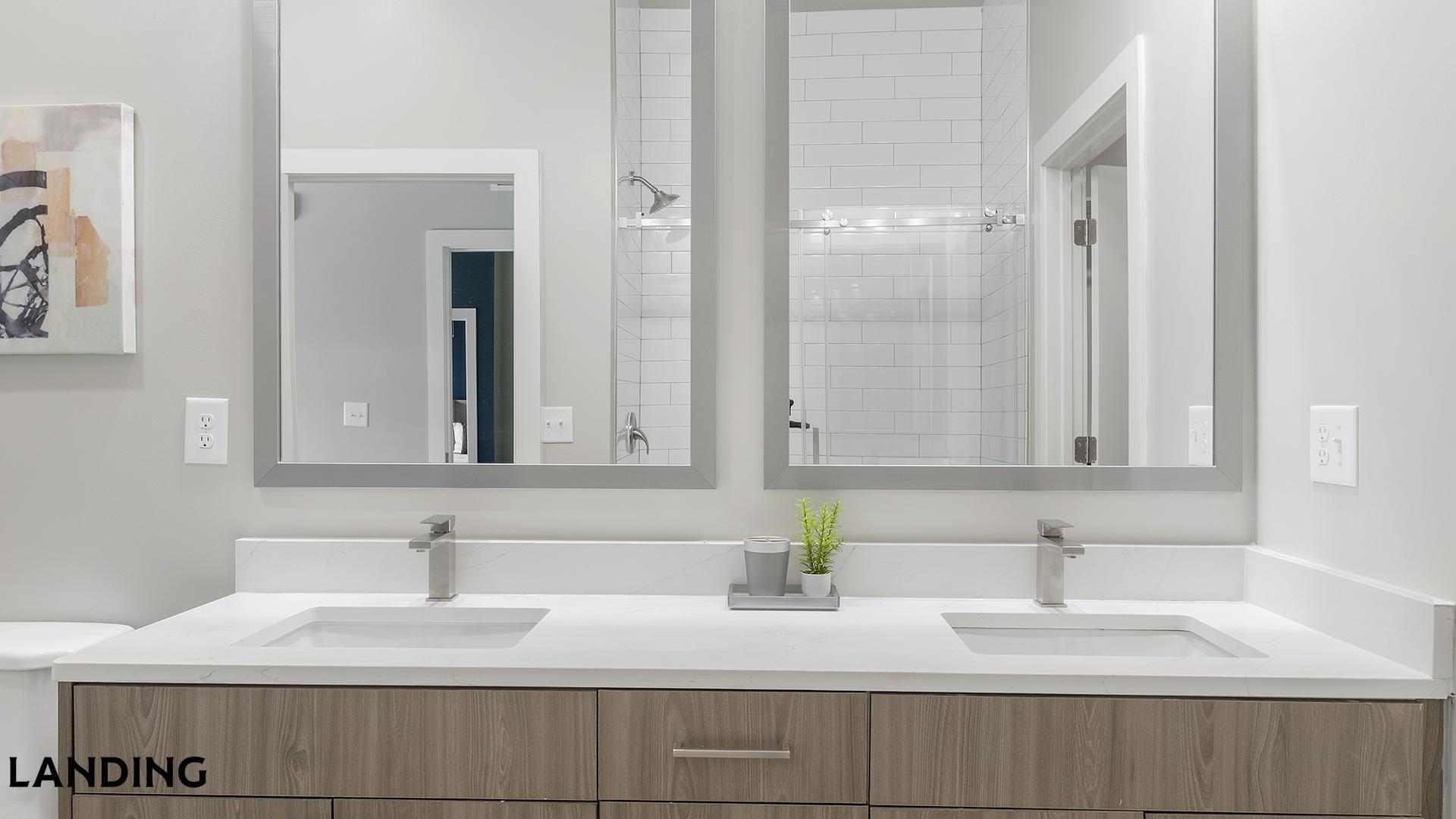 Building Photo - 1880 Maple Dr NW