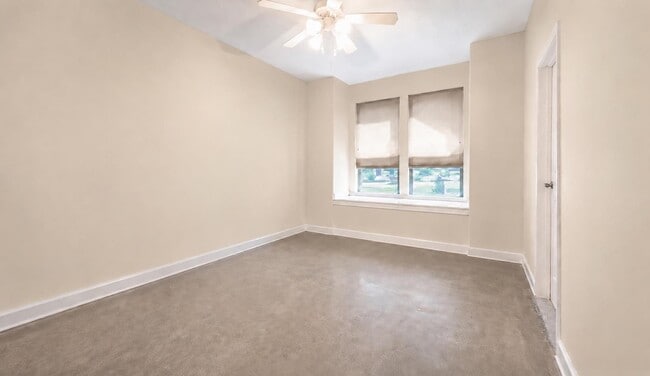 Building Photo - 120 Meadowlakes Dr