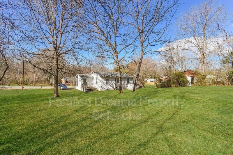 Building Photo - 4400 Voss Ave