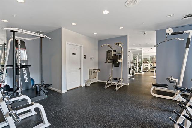 Building Photo - 3225 Turtle Creek Blvd Blvd