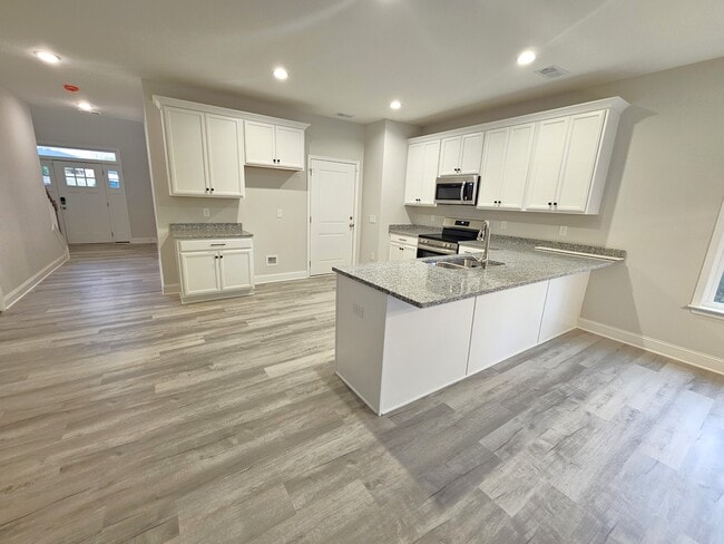 Building Photo - 121 Marianne Ln