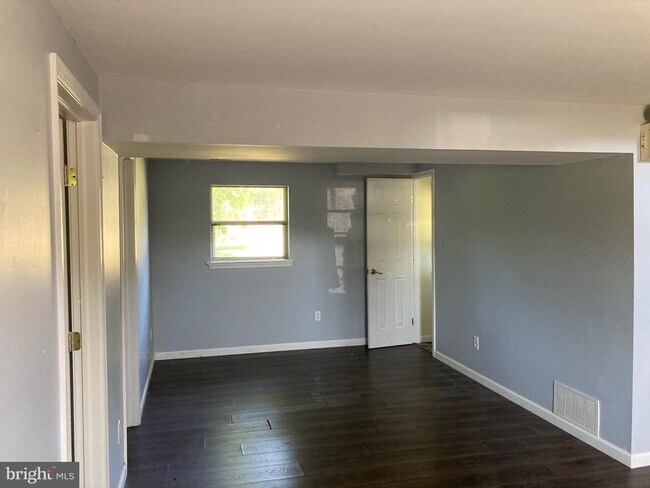 Building Photo - 167 NJ-70