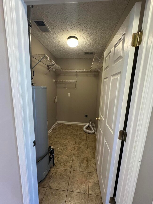 Building Photo - 889 Revere Run Dr